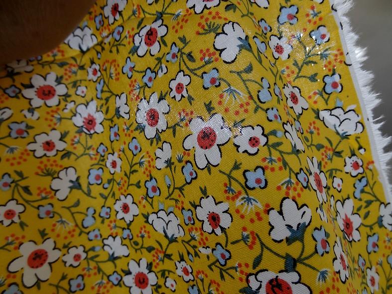 Popeline coton fleurettes fond jaune vif 6 