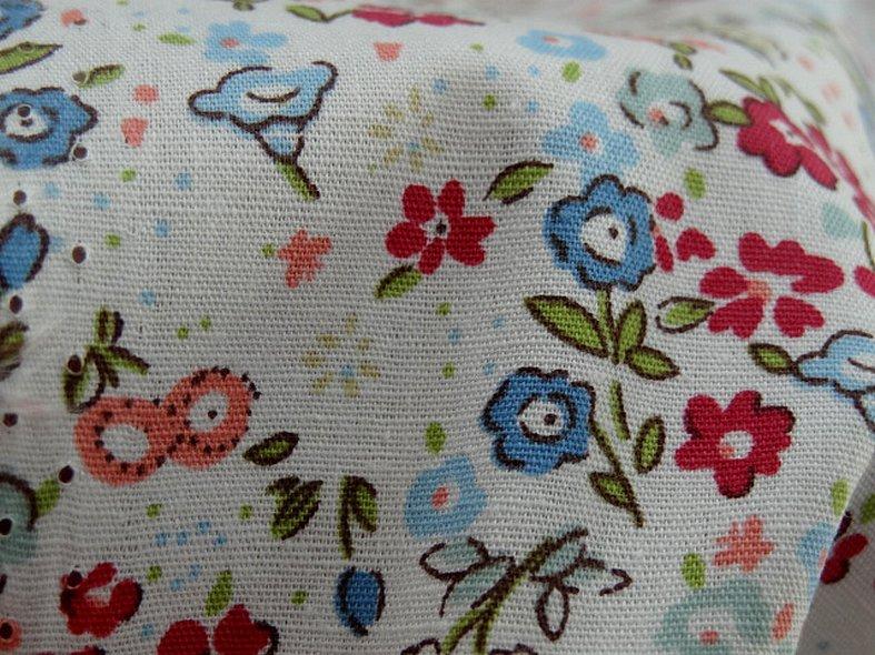Popeline coton fond blanc fleurettes ninon 6