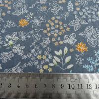 Popeline coton fond gris fleurs squelettes 3 