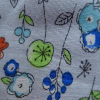 Popeline coton fond gris perle fleurs pretty 4