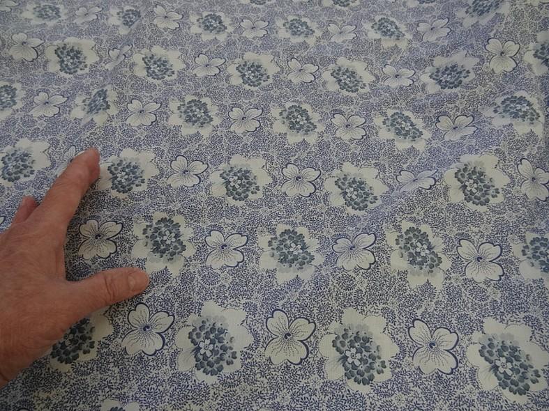 Popeline coton lycra blanc fleuri bleu denim 3