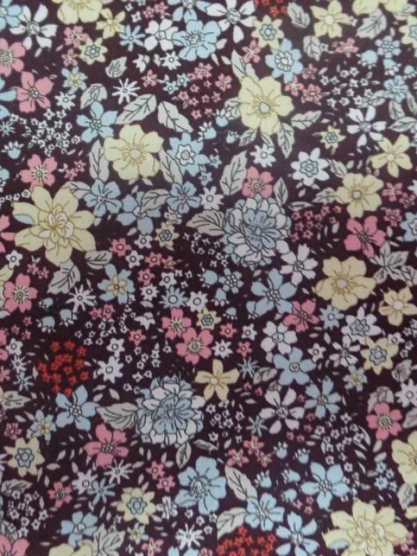 Popeline coton marron imprime liberty fleurs jaune et rose et bleu