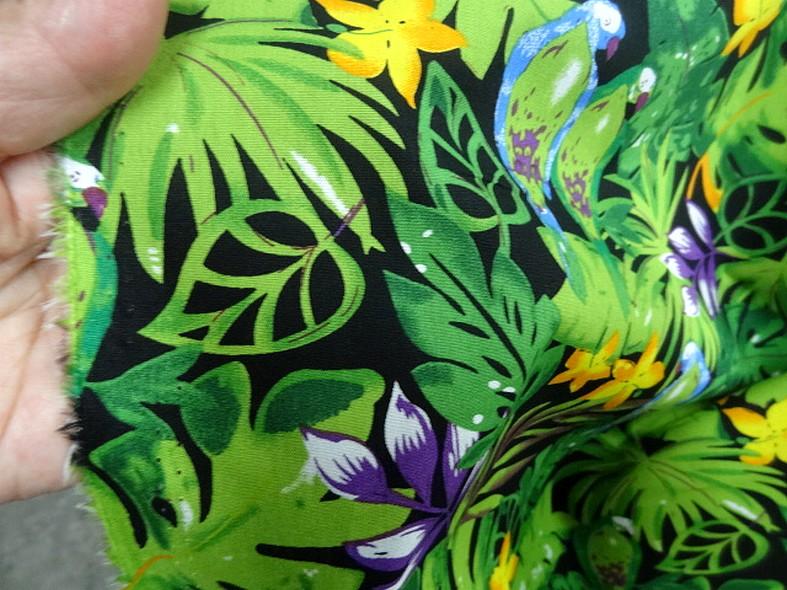 Popeline coton motifs feuilles et oiseaux exotiques vert violet 1