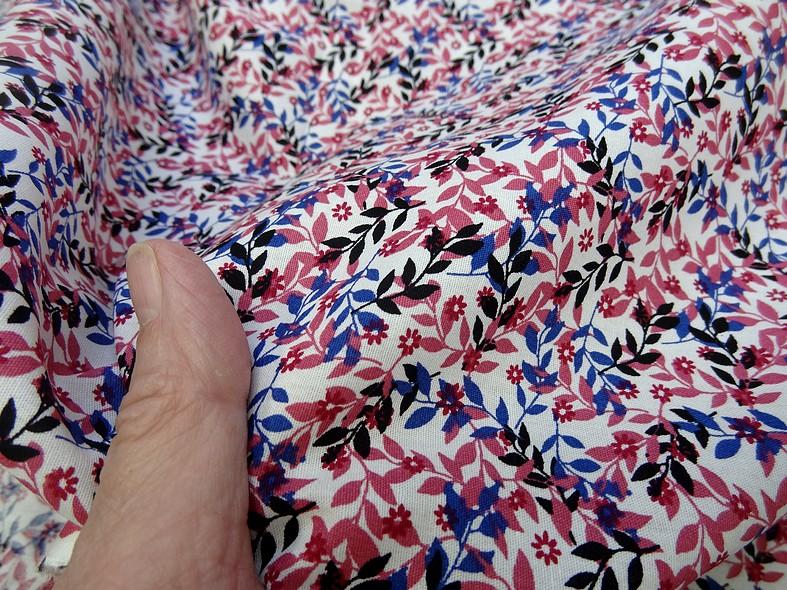 Popeline coton petit feuillage rose et bleu indigo 3