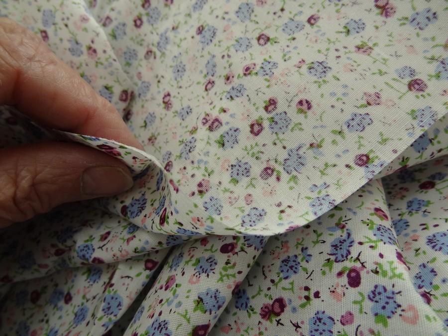 Popeline coton petites fleurs prune et gris bleu 5