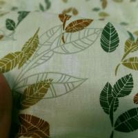 Popeline coton vert clair tilleul motif feuillage 3