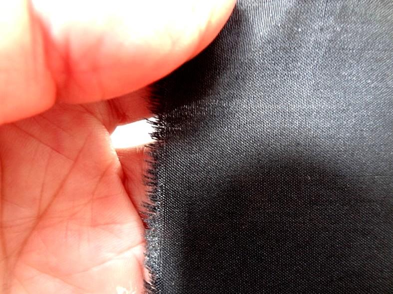 Popeline de soie noire unie 1