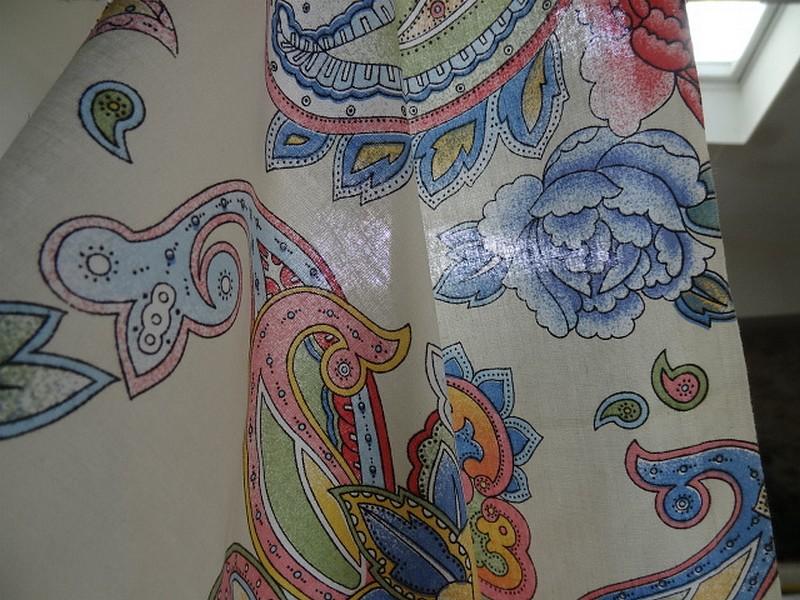 Popeline fond ecru fleurs type provencal 1