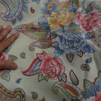 Popeline fond ecru fleurs type provencal 3