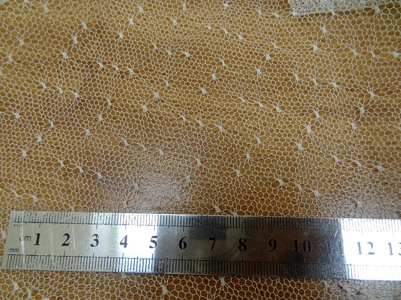 Resille blanc casse a plumetis 2