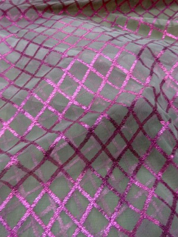 Resille blanche a motifs lurex rose magenta 2 