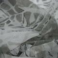 Resille blanche motif feuillage gris kaki 2