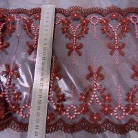 Resille brodee et festonnee rouge brique et capucine 3