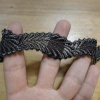 Resille brodee gris souris feuillage