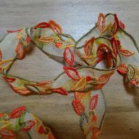 Resille brodee orange et kaki feuillage 2