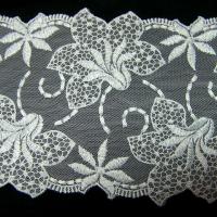 Resille dentelle en galon blanc brodee fleurs de lys 3