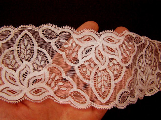 Resille dentelle rose porcelaine 3