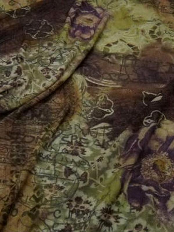 Resille lycra frises ecritures et fleurs kaki et terre 1 
