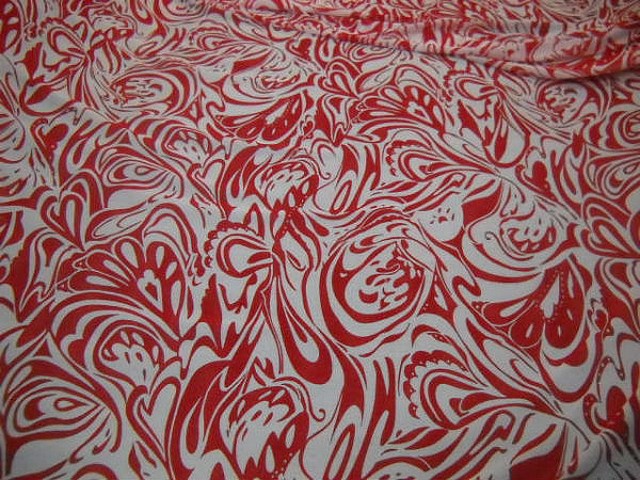 Resille lycra motif cachemire stylise blanc rouge 1 
