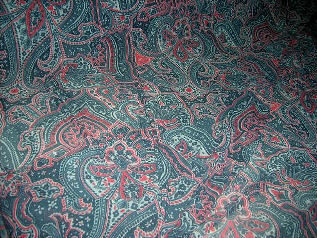 Resille lycra vert chrome rouge motif cachemire 2