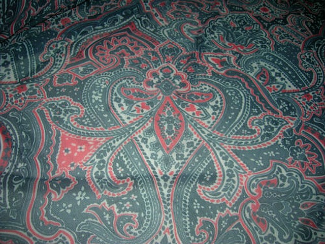 Resille lycra vert chrome rouge motif cachemire 3