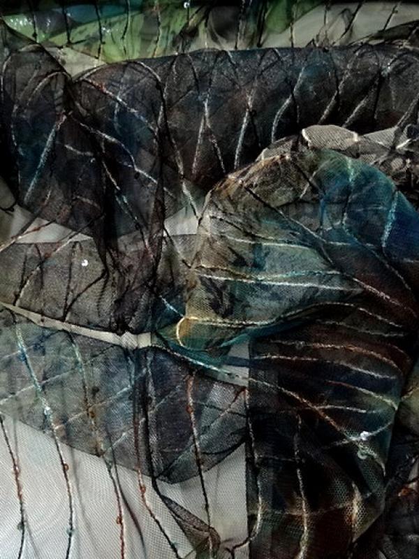 Resille marron bleu vert fleurie a sequins
