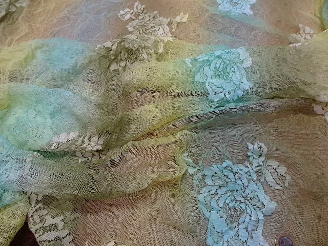 Resille motif roses en camaieu bleu kaki paille 1 