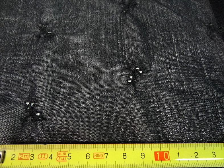 Resille mousse noire fleurs brodees ton sur ton 3