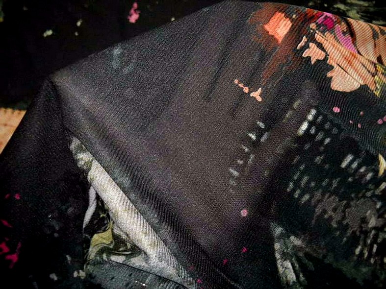 Resille noire motif urbain 3