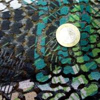 Resille semi transparente motifs en applique 4