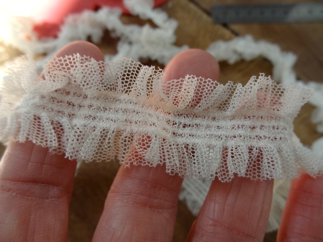 Ruban 4 elastiques resille blanc casse 3