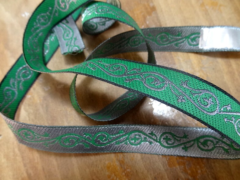 Ruban alienor argent et vert malachite 1