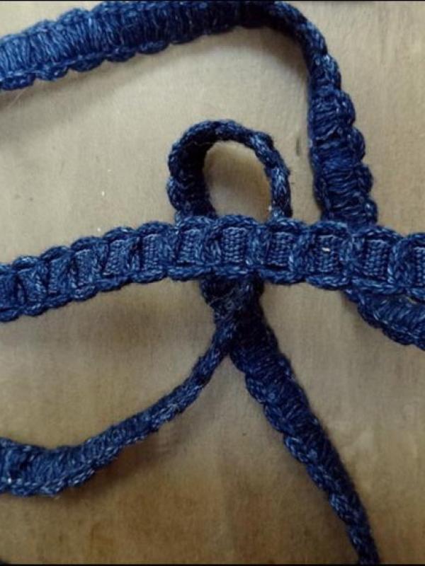 Ruban bleu jean facon nid d abeille 1