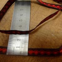 Ruban brode rouge motif infini 2 