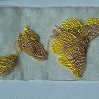 Ruban d organza brode de papillons jaune 3