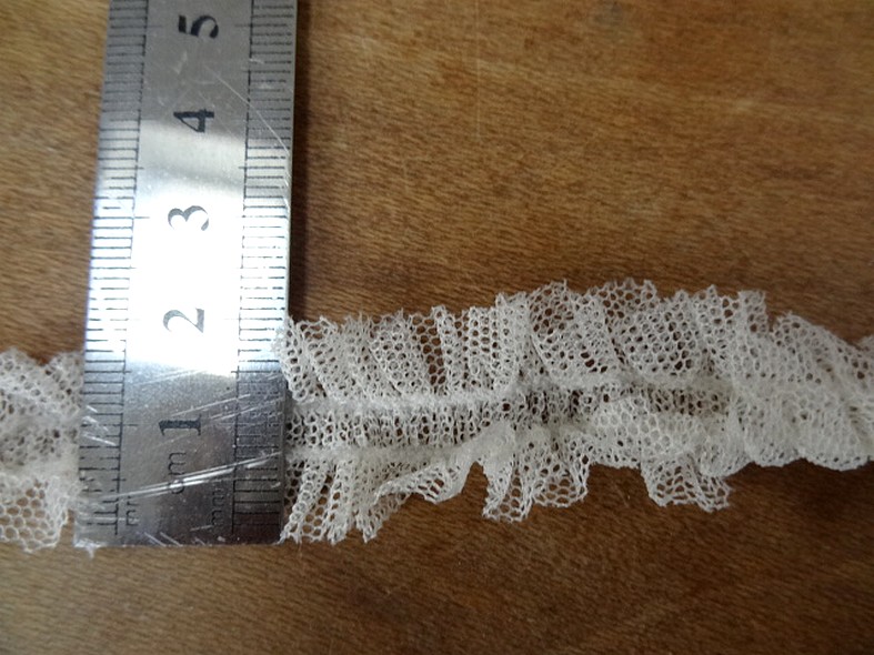 Ruban elastique resille froncee blanc casse 2 1