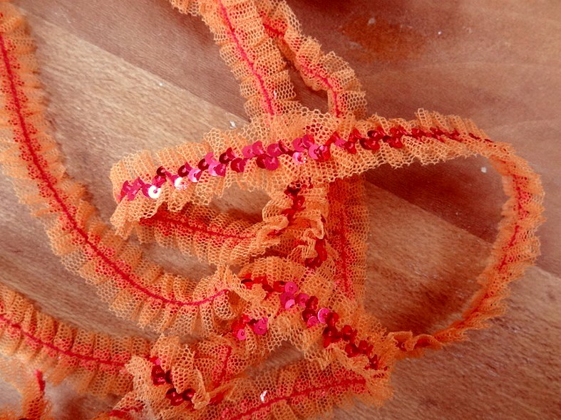 Ruban elastique resille froncee orange sequins rose metal 3