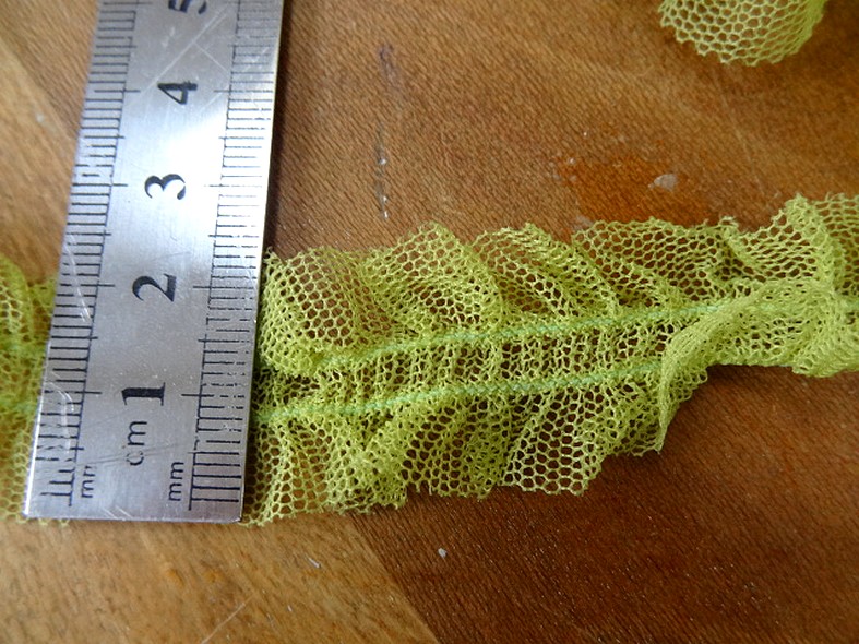 Ruban elastique resille froncee vert anis 2