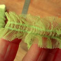 Ruban elastique resille froncee vert anis 3