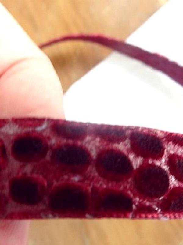 Ruban guepard prune tachete velours 3