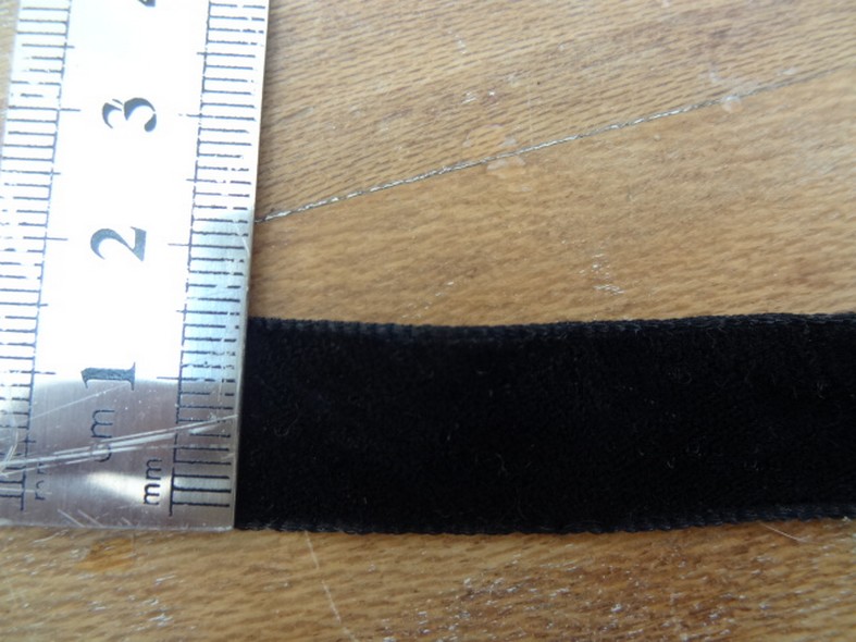 Ruban panne de velours noir 16 mm 2