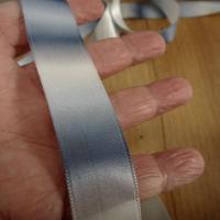 Ruban satin tie dye bleu fumee et blanc 4 