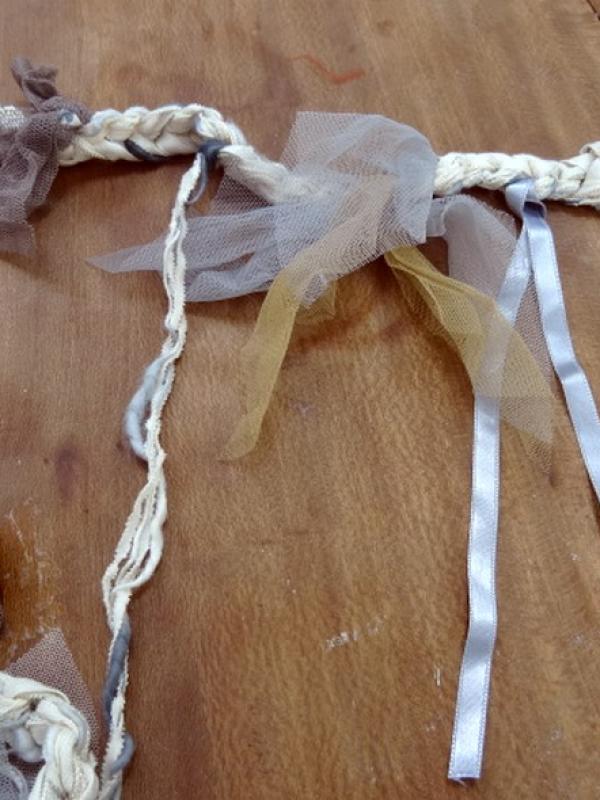 Ruban tresse a nouer blanc casse gris clair 1 