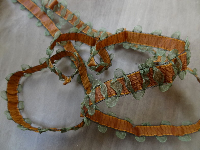 Ruban trianon rouille et vert meleze