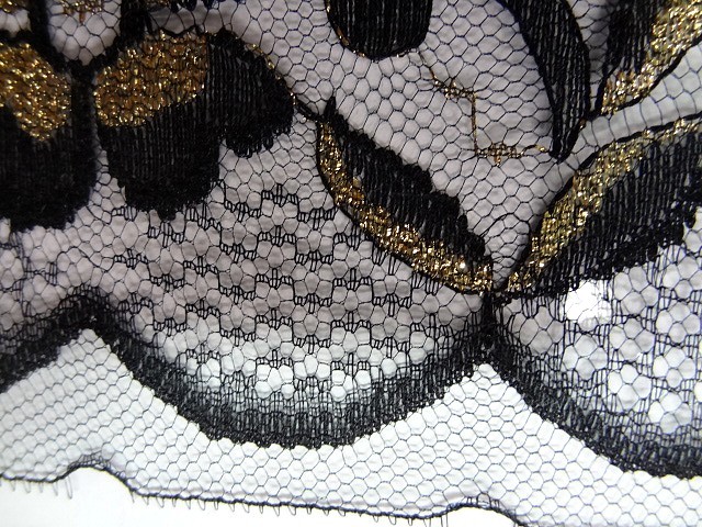 Ruban tulle fin dentelle noire doree 4