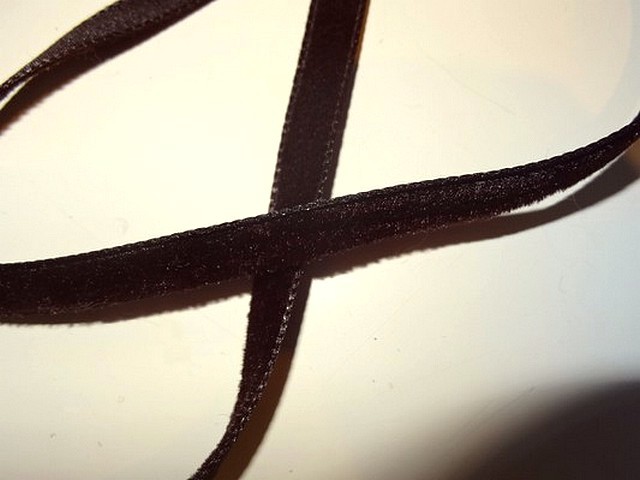 Ruban velours chocolat 9 mm 2