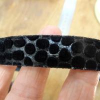 Ruban velours frappe noir motif guepard 3 