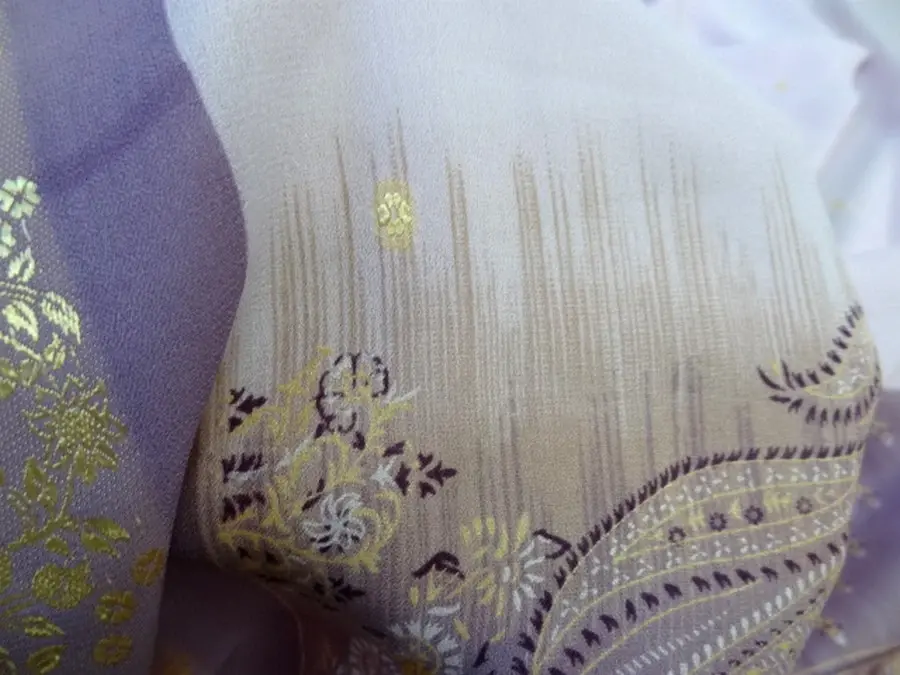 Sari parme et or pale en crepe polyester 5