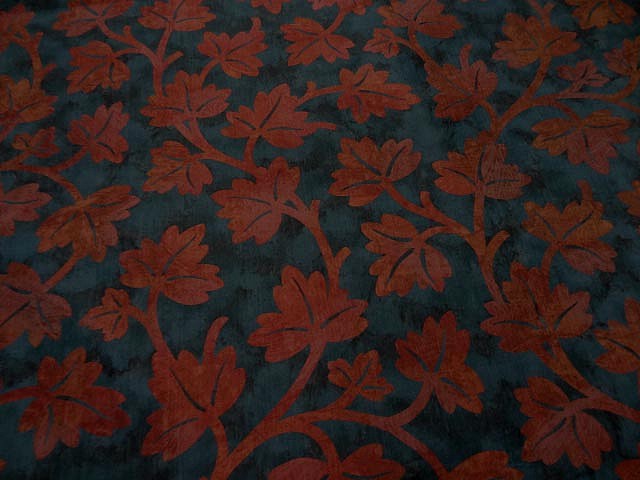 Satin ameublement bleu de prusse feuilles rouge cardinal 2