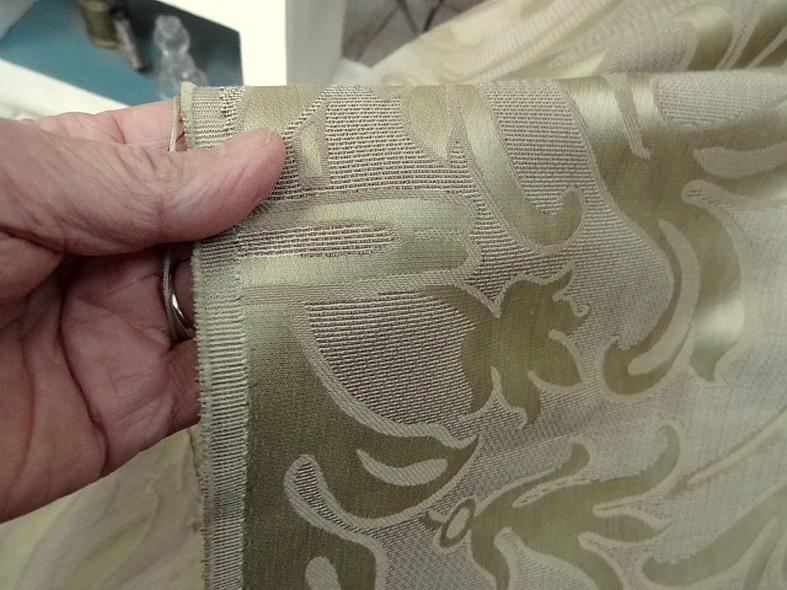 Satin ameublement damas classique beige bronze clair 4